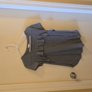 Candie's gray t-shirt